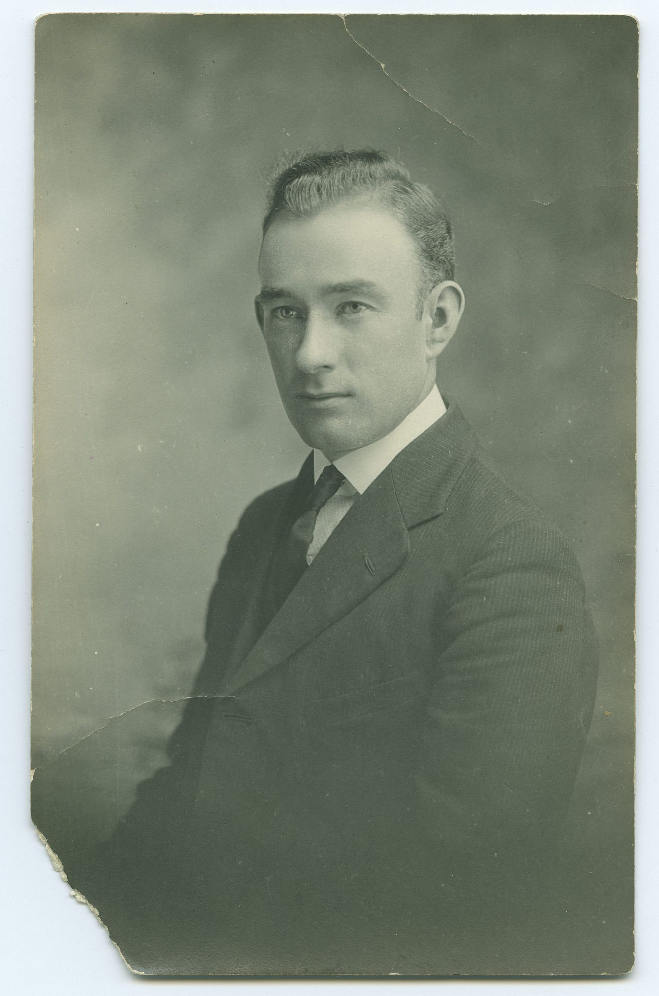 Arthur Erickson (1897 - 1989) Profile